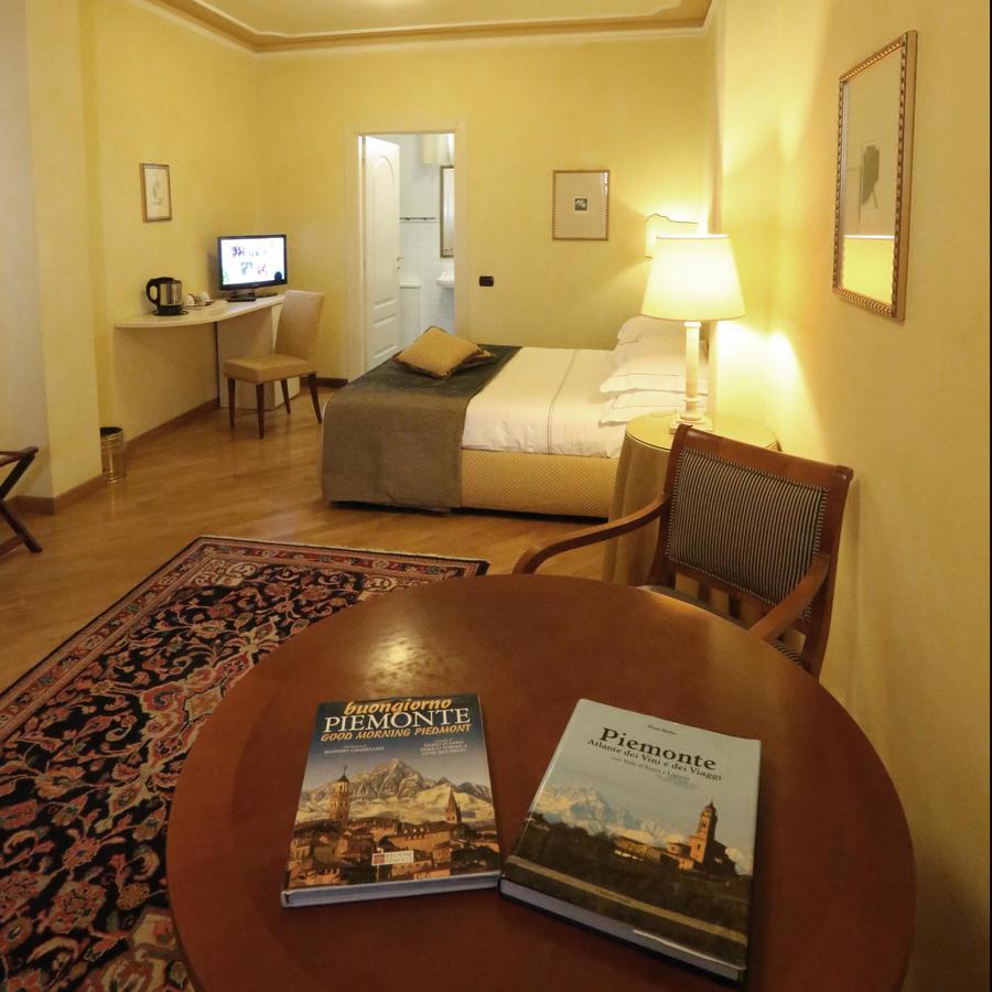 Albergo Castiglione Langhe Castiglione Tinella المظهر الخارجي الصورة