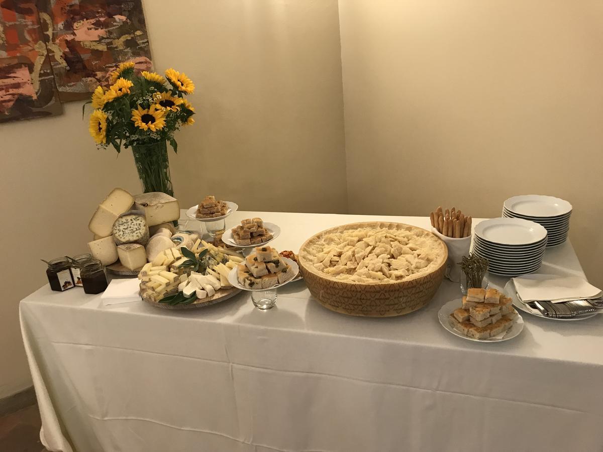 Albergo Castiglione Langhe Castiglione Tinella المظهر الخارجي الصورة